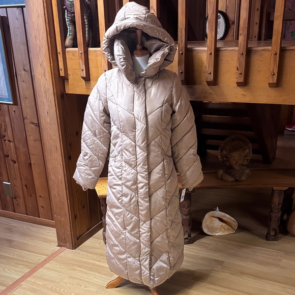 Steve Madden Jackets & Blazers - Steve Madden size XS New NWT Women's Tan Quilted Hooded Coat Parka jacket